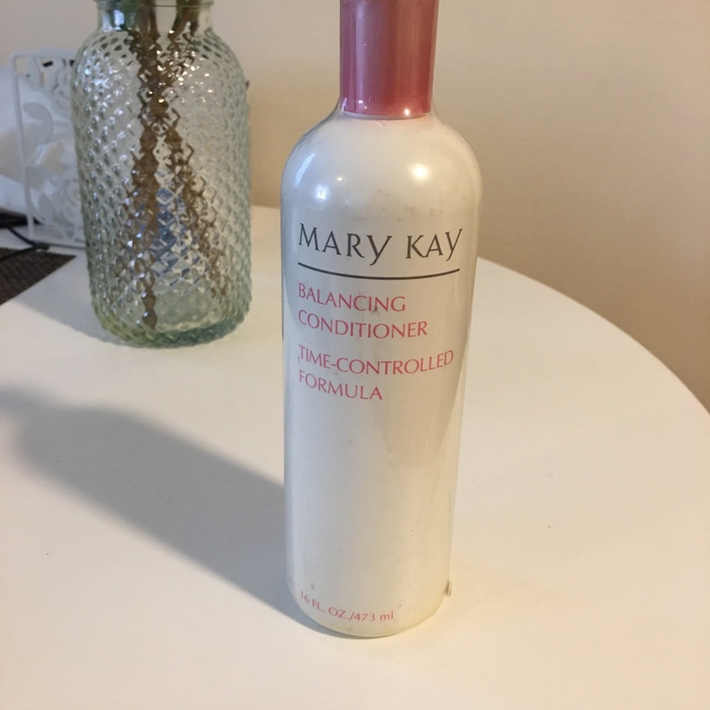 ‼️SOLD‼️Mary Kay Vintage Balancing Conditioner - Picture 2 of 4